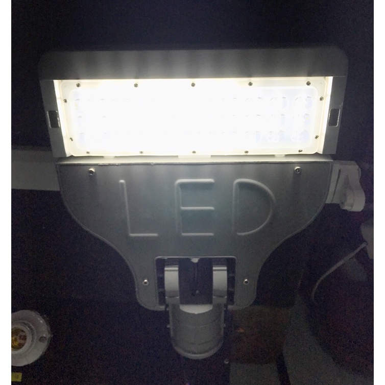 ไฟถนน LED 30W 50W 80W 100W 150W 100-120lm/W