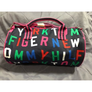 Tommy hilfiger Duffle bag จาก 🇺🇸 จาก1400ลดเหลือ 1200รวมส่งไม่ต้องคุปองมาเอาไป