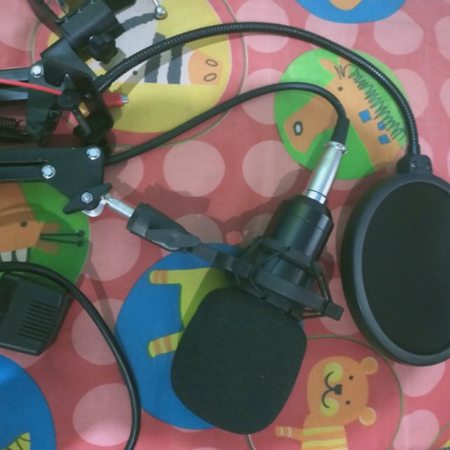 ไมค์ BM-800 Phantom power  10v  The Sound card  v8 ใช้งานได้ปกติ