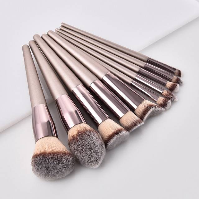 E047 แปรงแต่งหน้า Make Brush Set เซต10ชิ้น ปัดแก้ม ไฮไลท์ แต่งหน้า (สีคลาสสิคมากๆ)