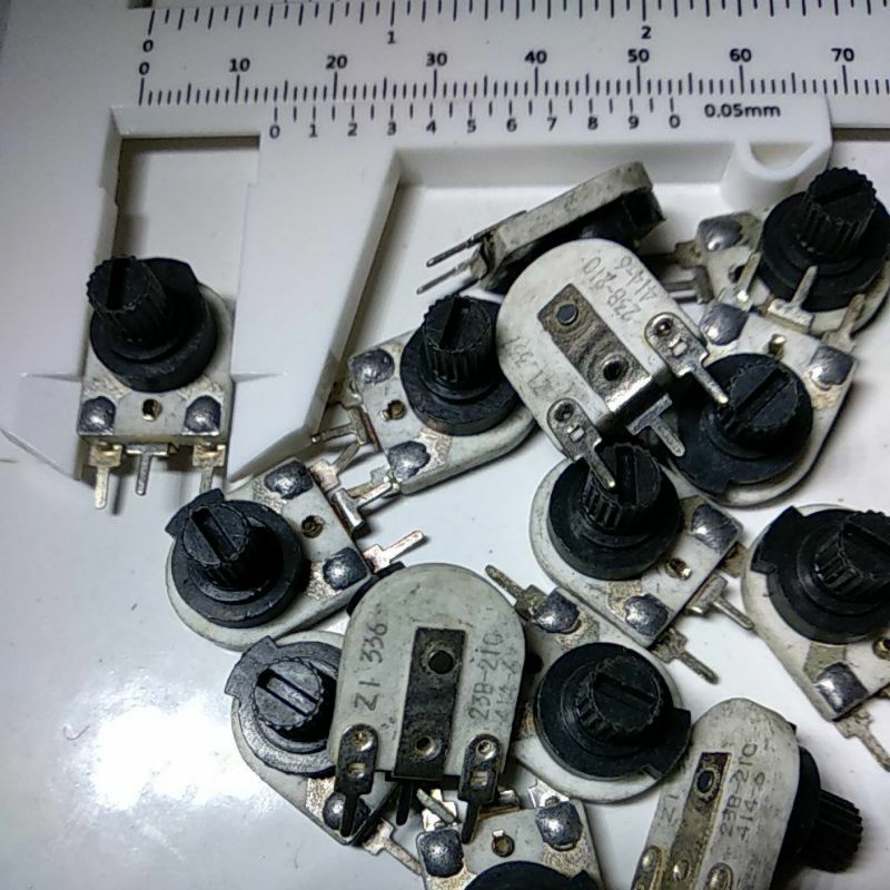 [10 ชิ้น] VR 100k***