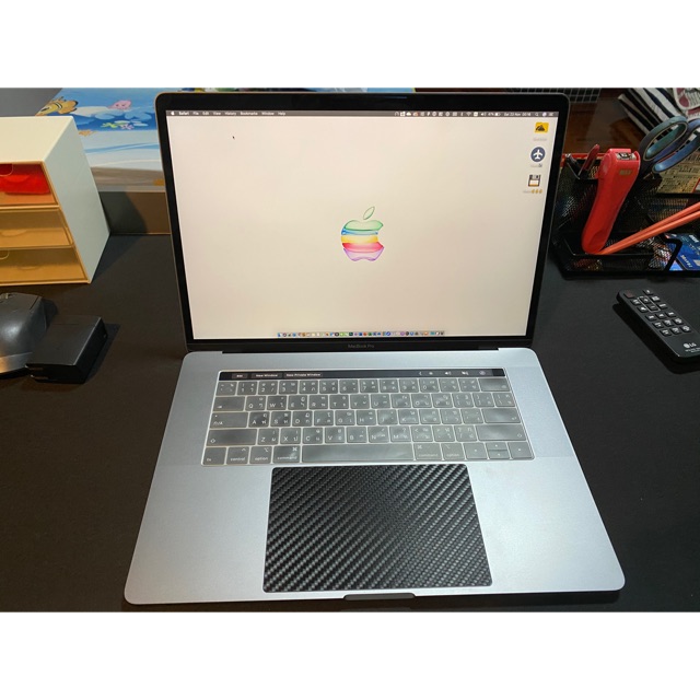 Macbook pro 15 inch2019 apple care top spec tawansuengprasert