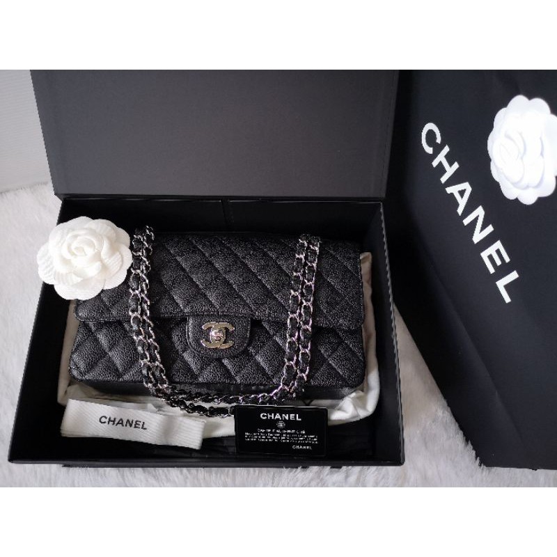 Very Like New!! Chanel Classic 10 Black Caviar SHW