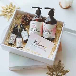 Kalmme Good Night Gift Set 5 ชิ้น: แชมพู, เจลออยล์อาบน้ำ, สเปรย์ฉีดหมอน 3 กลิ่น