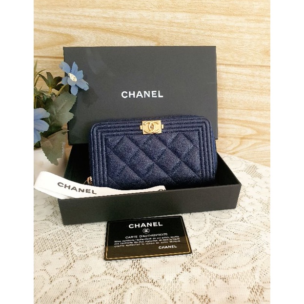 กระเป๋าสตางค์ Chanel boy medium zippy wallet แท้