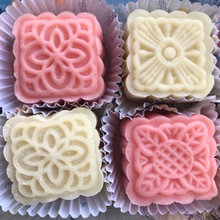 ขนมบัวหิมะ พร้อมส่ง‼️ ทำสดใหม่ทุกวัน รับประกันความอร่อย❤️