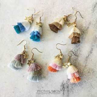 Cute Tassel with Star Earrings : ต่างหู ตุ้มหู พู่ ไหมพรม ประดับ ดาว น่ารัก