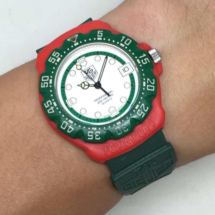 นาฬิกามือสอง ของแท้ TAG HEUER formura1 model 1990 ขนาด boy size 35mm หน้าปัดขาวพิมพ์หลักเวลาพรายน้ำ