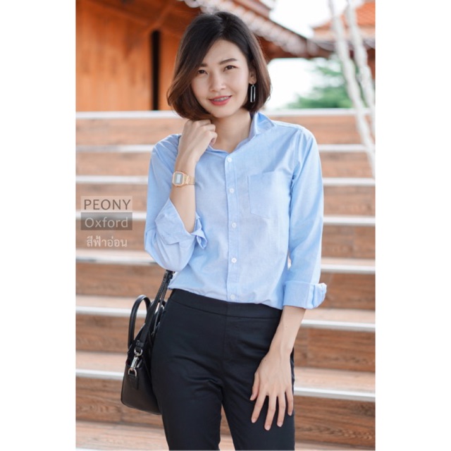 เสื้อเชิ้ตคอปก สีพื้นฟ้าอ่อน - ติดกระเป๋าหน้า