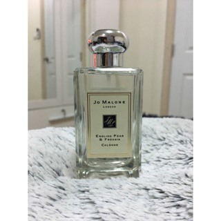 JO MALONE LONDON English Pear &amp; Freesia Cologne 100 mL.  Jo Malone กรุ่นกลิ่นของฤดูใบไม้ร่วง ความนุ่มนวลในสัมผัสจากกลิ่น