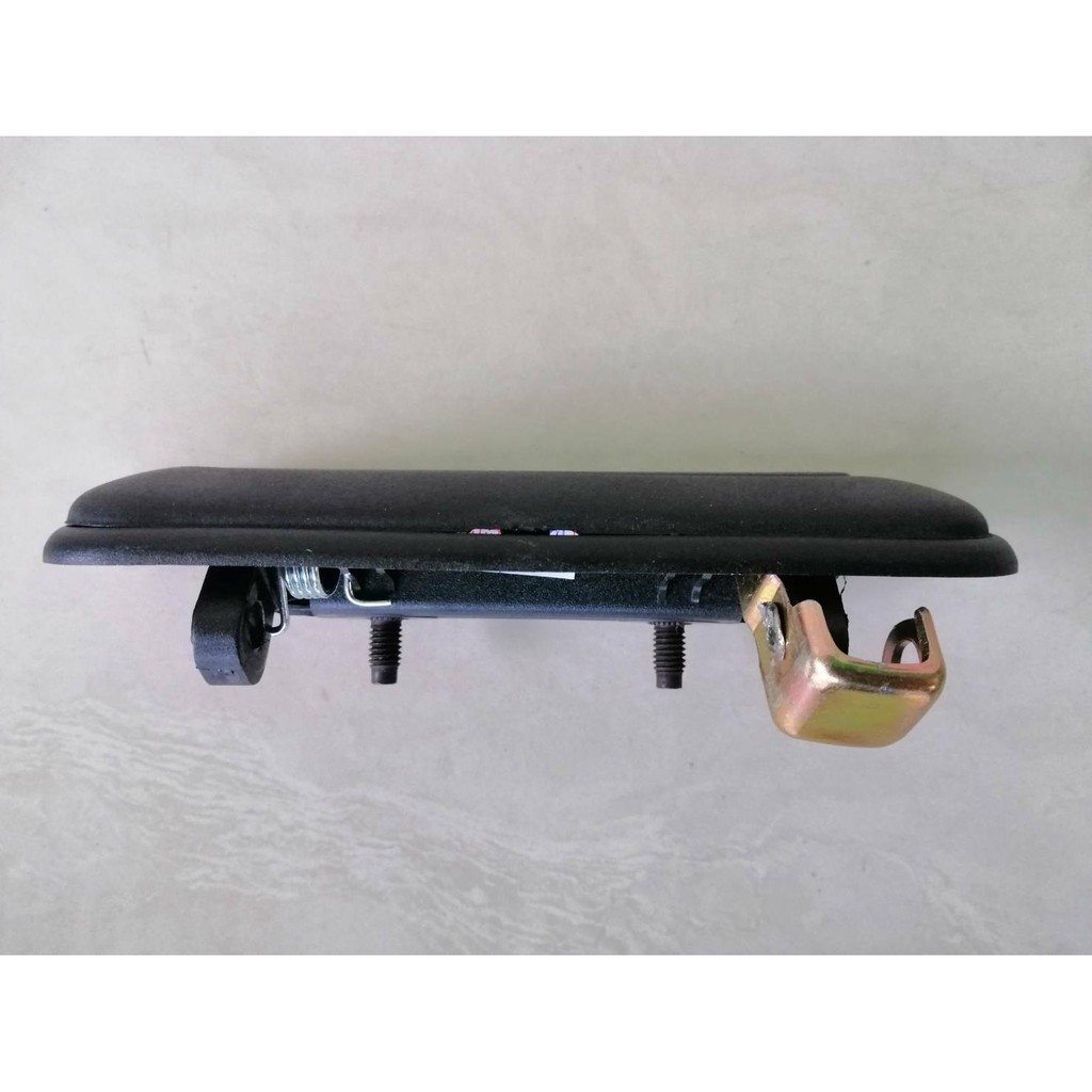 มือเปิดอันนอก  MITSUBISHI  STRADA 2500,2800,K64,K67,4M40  สีดำ ข้างRH(ขวา)   ราคาอันละ180บาท