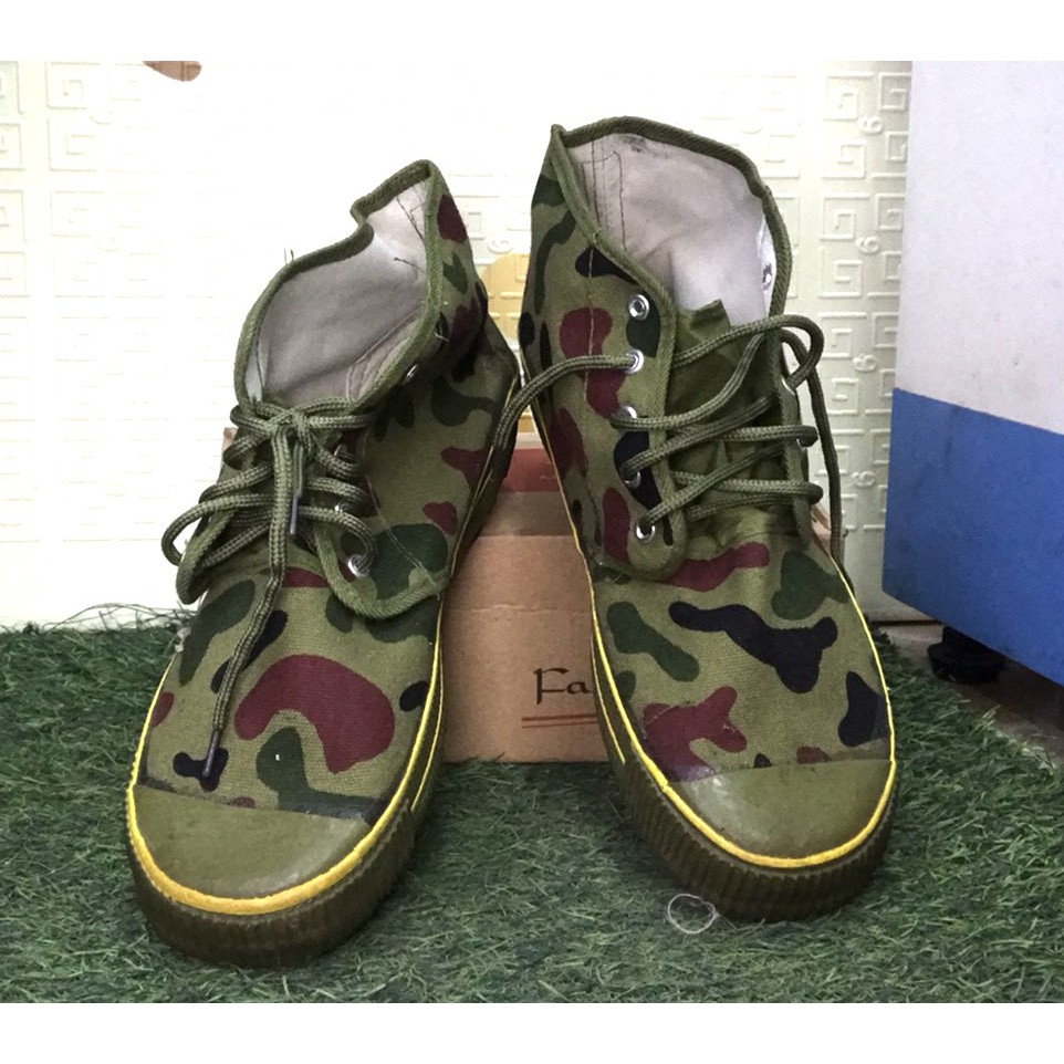 รองเท้าทหาร รองเท้าจังเกิ้ลสำหรับเดินป่าหรือกิจกรรม SNAA11-สีเขียวลาย38-44