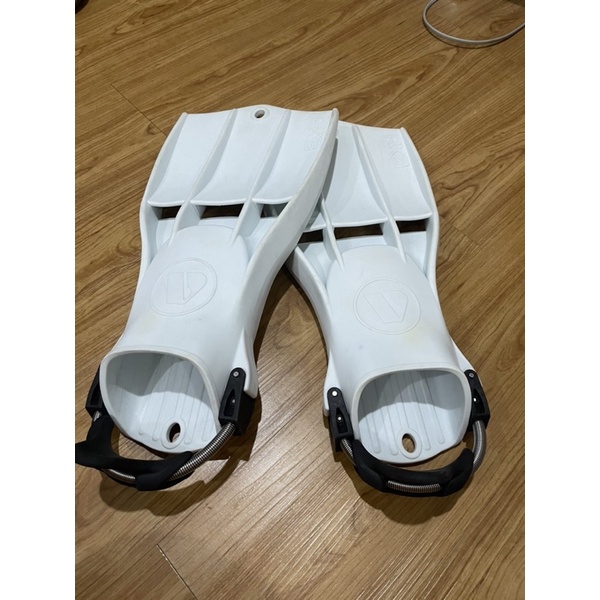 [ส่งต่อ] Apeks RK3 M สีขาว