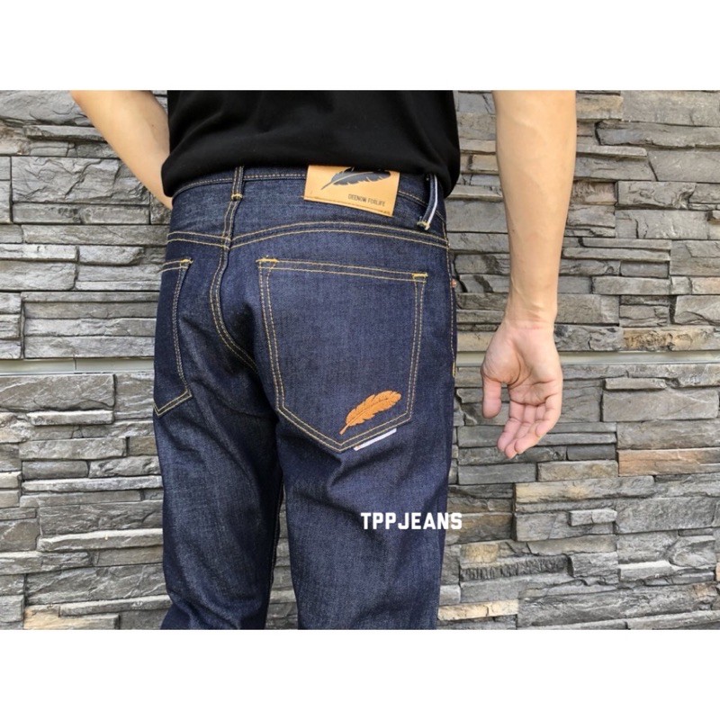 (28”-40”)RAW DENIM กางเกงยีนส์ ทรงกระบอกเล็ก ผ้าดิบริมแดงแท้ ปักขนนก ทรงกระบอก ป้ายหนังแท้ สีดาร์คบล