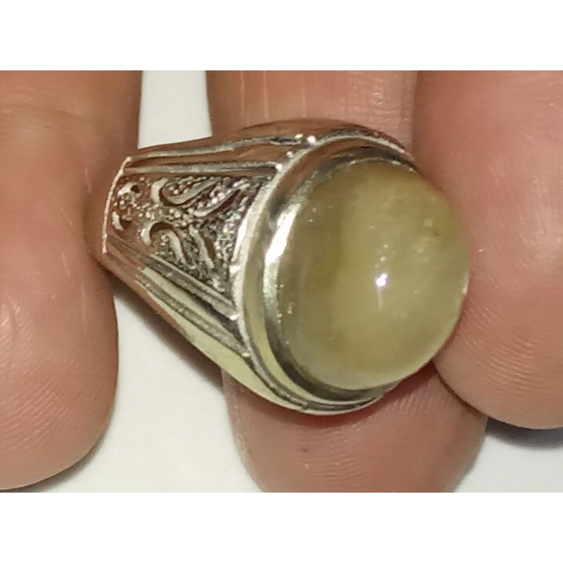 Natural Star Sapphire 13,6x11x8mm รูปไข่สีเทาอ่อน, ข้าวสาลี, srilanka, alpha 7,5 Rp. 60,000