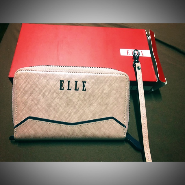 กระเป๋าสตางค์ใบกลาง ยี่ห้อ ELLE ของแท้ สีชมพู