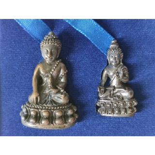 พระกริ่งจตุธาตุ รุ่นเสาร์ห้า รวยมหาเศรษฐี  2 องค์ พร้อมกล่องเดิม