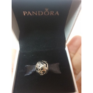 Pandora " All around the world " Charm used พร้อมกล่อง ส่งฟรี แพนโดร่า แพนดอร่า