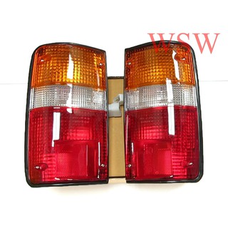 ไฟท้าย โตโยต้า ไมตี้เอ็กซ์ ปี 1989-1997 (ฝาสามสี) ข้าง/คู่  TOYOTA HILUX MIGHTY-X PICKUP MK3 TAIL LIGHT เสื้อไฟท้าย