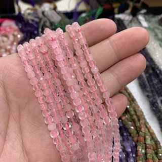 โรสควอตซ์ Rose Quartz ทรงลูกบาศก์ เจียผิว ขนาดประมาณ 4*4 mm