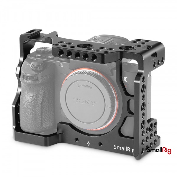 SmallRig A7RIII Cage for Sony A7III Form Fitting Cage With Arri Locating Holes 2087C
