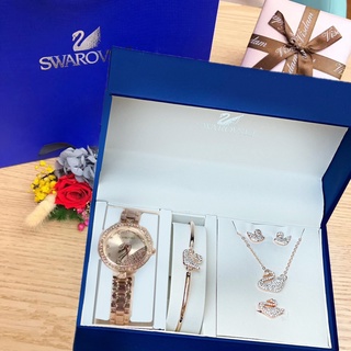 S-warovski ชุดนาฬิกา สวารอฟสกี้ สร้อยคอ สร้อยข้อมือ แหวน ต่างหู ชุด 5 （อุปกรณ์พร้อมกล่อง ถุงของขวัญ）