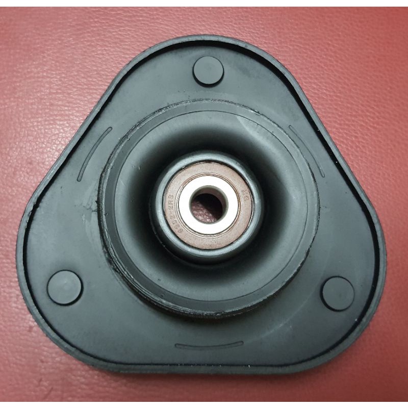 เบ้าโช้คหน้า Toyota Altis ZZE141 ปี08-14
