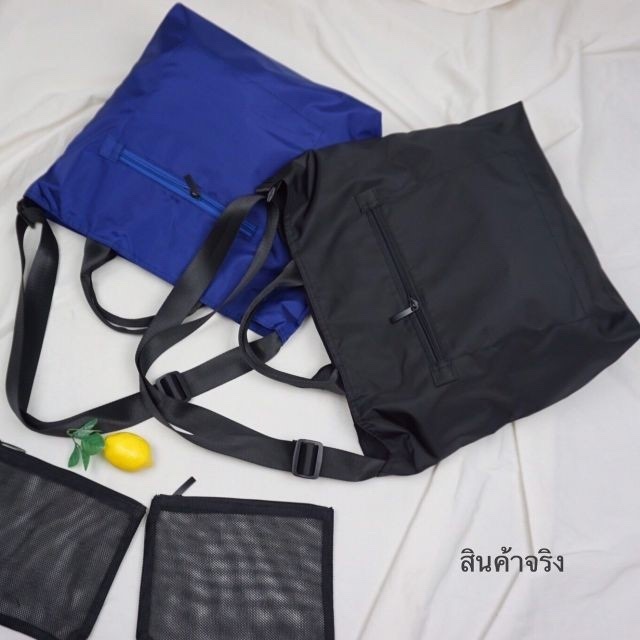 N018 กระเป๋าผ้าไนล่อน​ ใบใหญ่​ จะถือ​ หรือสะพายก้อได้​ งานดีนะคะ