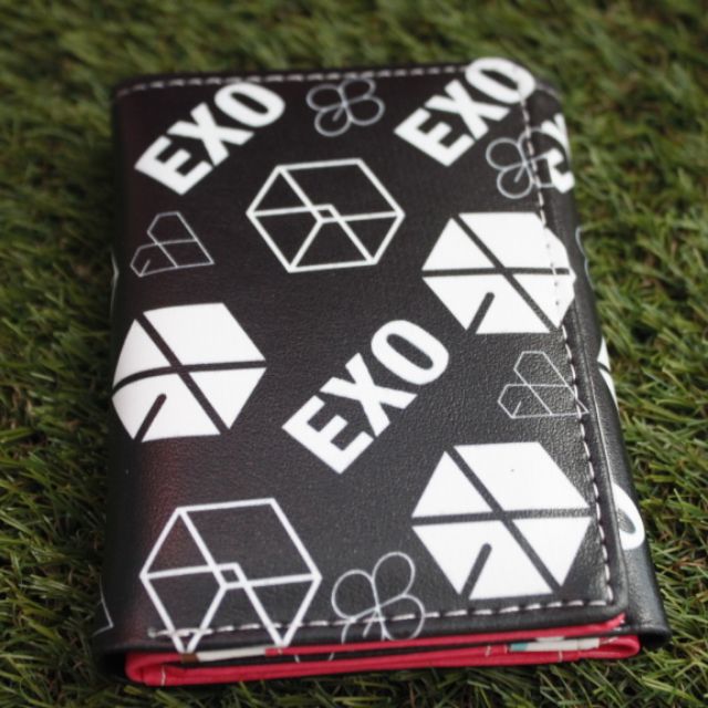 กระเป๋าสตางค์ KPOP