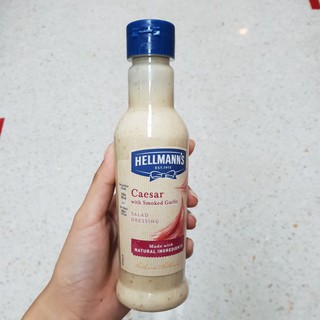 น้ำสลัดซีซาร์ ผสมกระเทียมรมควัน Hellmanns Caesar With Smoked Garlic Dressing 210ml