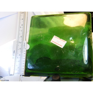 EMERALD GREEN glass rough 0.6kg(ความยาวและ ความกว้าง 4X4 inch นิ้ว)(ความหนา 1.00 inch นิ้ว)