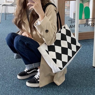 🍙กระเป๋า Chekku bag🍶 ความลายตารางหมากรุก หอบไปค่ะสาวๆ ใบใหญ่ใส่ได้เยอะ