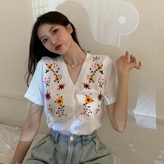เสื้อกันหนาว แขนสั้น ผ้าถัก ปักลายดอกไม้ ทรงหลวม สไตล์เกาหลี สําหรับผู้หญิง 220509