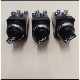 Selector switch 25mm 6A สวิทช์ลูกศร 2 จังหวะ On- off ขายอันละ45บ.