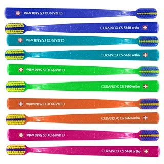 แปรงสีฟันสำหรับคนจัดฟัน CURAPROX CS Ortho