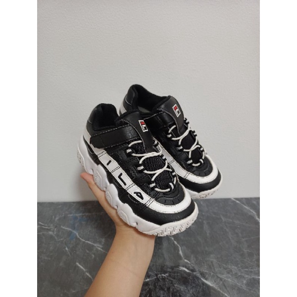 รองเท้าเด็กแบรนด์แท้มือสอง #FILA #ป้าย18cm.  #รองเท้าเด็กมือสอง **มีไฟ