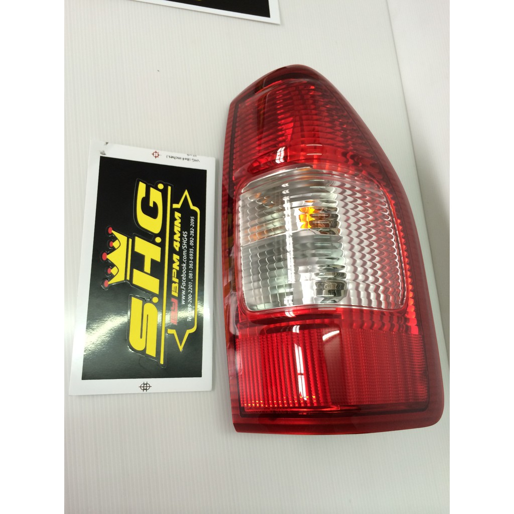 ไฟท้าย ข้างขวา (RH) D-max เก่า ปี 2003-2005 แท้ศูนย์
