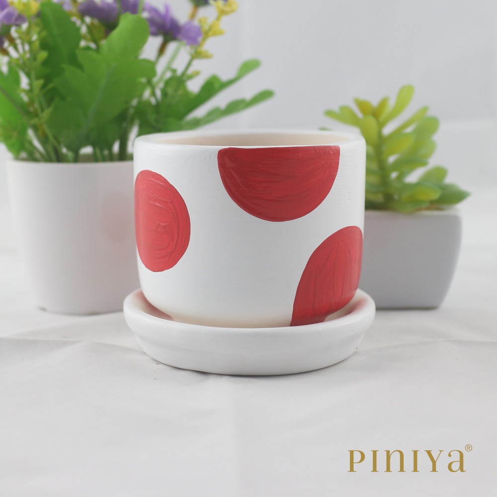 Piniya พินิยา - กระถางต้นไม้ ดินเผา รุ่น น่ารักเล็ก, 9ซม., ลายจุดสี, สี Red (แดง), พร้อมจานรอง