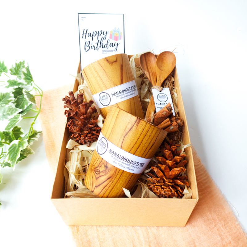 WEDDING HAMPERS BIRTHDAY GRADUATION SOUVENIR WEDDING GIFT BOX ANNIVERSARY GIFT