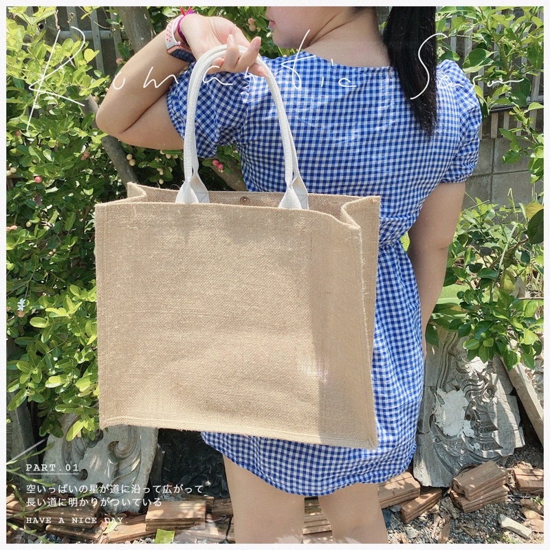 กระเป๋าผ้ากระสอบเคลือบ สีขาว  ,กันน้ำ100% ไม่เสียทรง ราคาถูกที่สุด ส่งไวที่สุด กว้าง37.5cm ยาว30cm หนา15cm