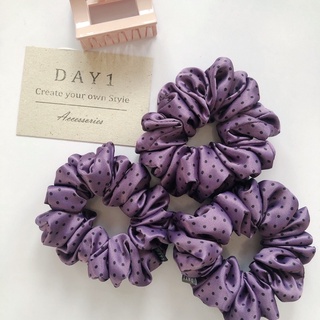 DAY 1 scrunchies โดนัทมัดผม ยางรัดผม size กลาง ผ้าซาติน