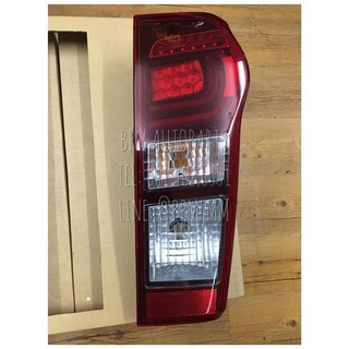 ไฟท้าย LED ยูโร 4 โครมดำ พร้อมหลอดและสายไฟ ข้างขวา (RH) D-max All New ปี 2011-2019 แท้ศูนย์