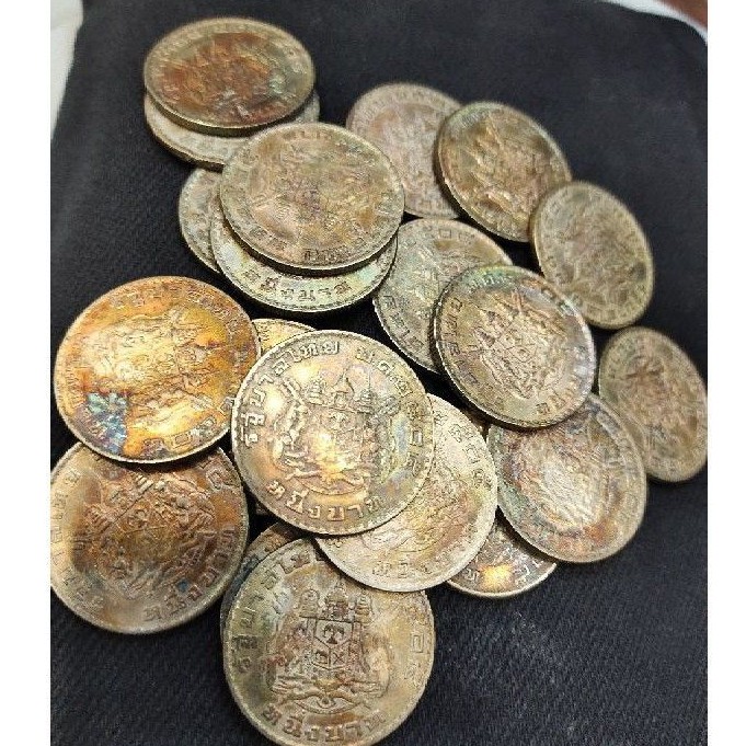เหรียญหนึ่งบาทตราแผ่นดิน ปี2505