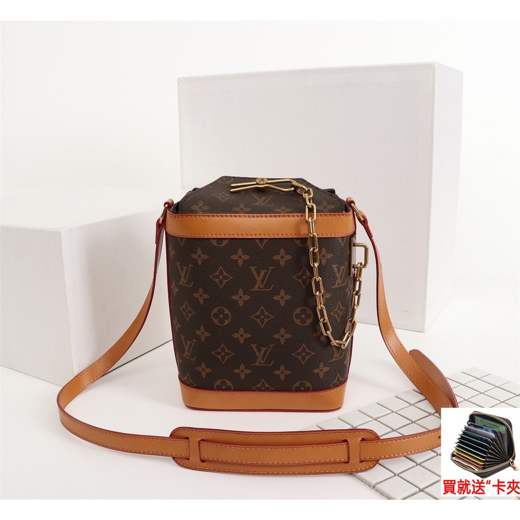 XELouis Vuitton Louis Vuitton mini bucket bag new chain bag