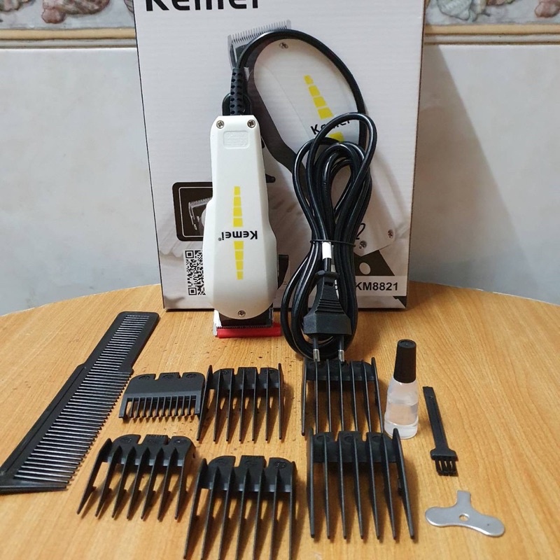 KM8821ปัตตาเลียนตัดผมใหม่ล่าสุด ใบมีดโลหะผสมไทเทเนียมชนิดพิเศษ สำหรับช่างมืออาชีพ KM-8821