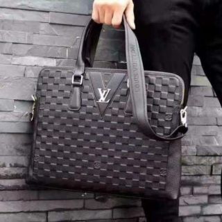 Lv bag for men Hiend หนังแท้สวย งานเป๊ะปังเว่อ