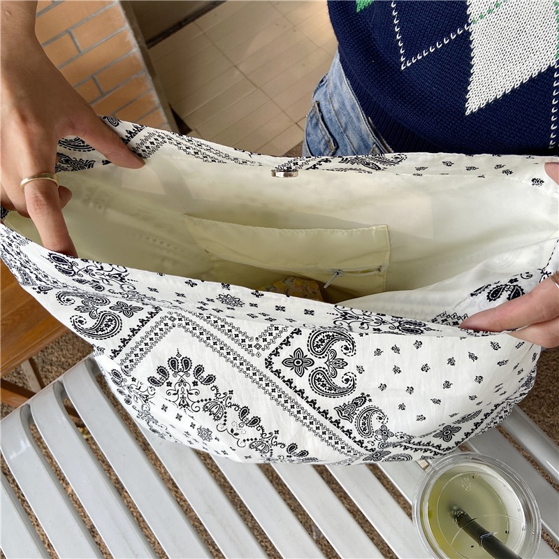 C103 ส่งจากไทย กระเป๋าสะพายผ้าทิ้ง น้ำหนักเบา น่ารักสุดๆ ขนาด 17 นิ้ว ราคา ถูกที่สุด ดีลบีเคเค แกลเลอรีภาพที่ 9