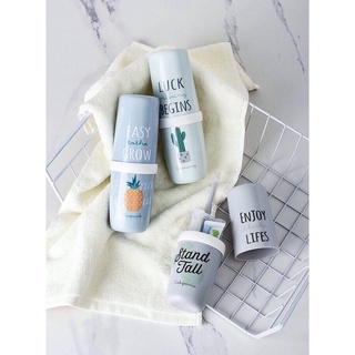 [พร้อมส่ง] กระบอกTravel Set ขวดพกพาสำหรับการเดินทาง ลายใบไม้