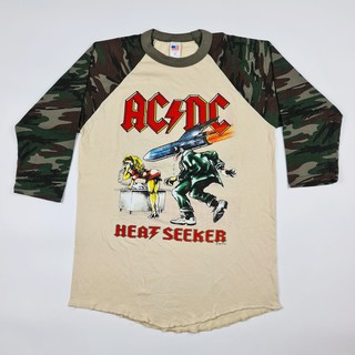 เสื้อยืดแขนสามส่วนลายพลางวง ACDC World Tour 88 Size.M