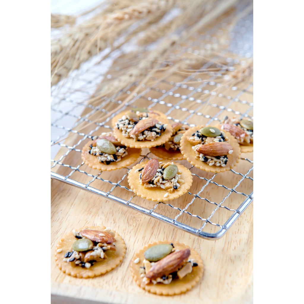 บิสกิตธัญพืช อบใหม่  หวาน หอม ธัญพืชเพื่อสุขภาพ คุ๊กกี้ธัญพืช คุกกี้ biscuits cookies ขนมธัญพืช บิสกิต เกรน cracker - รูปที่ 2